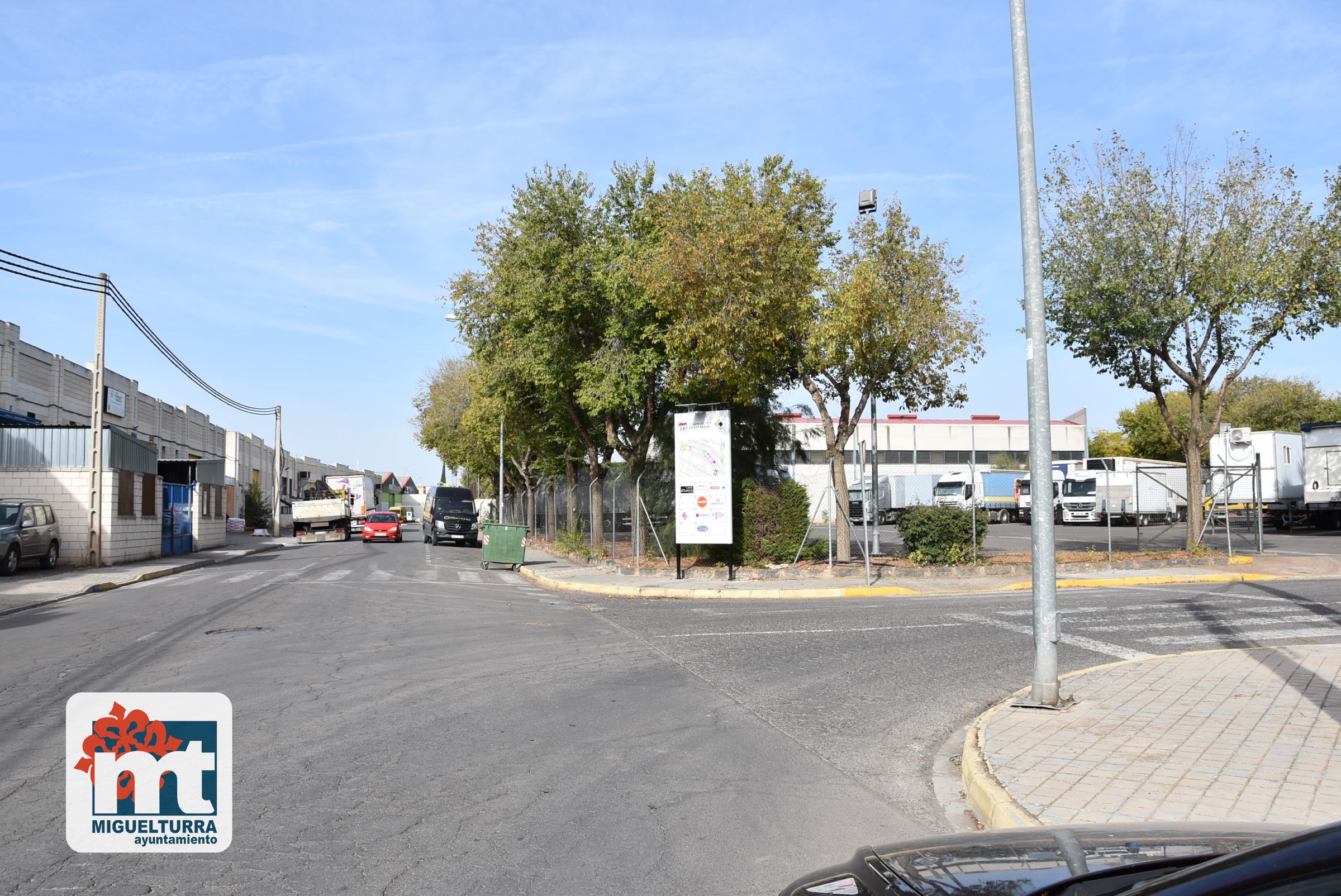 El Pol gono Industrial La Estrella Ya Tiene Colocados Los Seis T tems el-pol-gono-industrial-la-estrella-ya-tiene-colocados-los-seis-t-tems