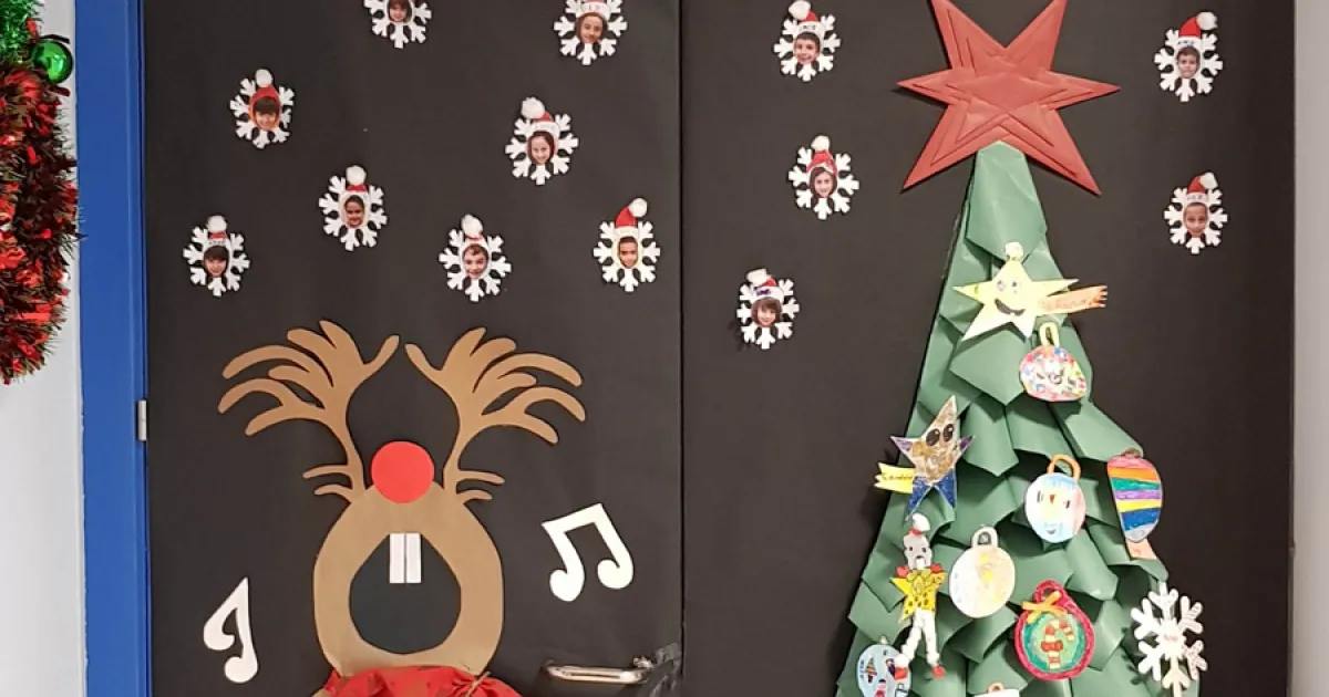 pasajero mostaza Razón El CEIP Clara Campoamor "viste" sus puertas de Navidad. Galerías de imágenes. | Portal oficial del Ayuntamiento de Miguelturra pasajero mostaza Razón El CEIP Clara Campoamor "viste" sus puertas de Navidad. Galerías de imágenes. | Portal oficial del Ayuntamiento de Miguelturra