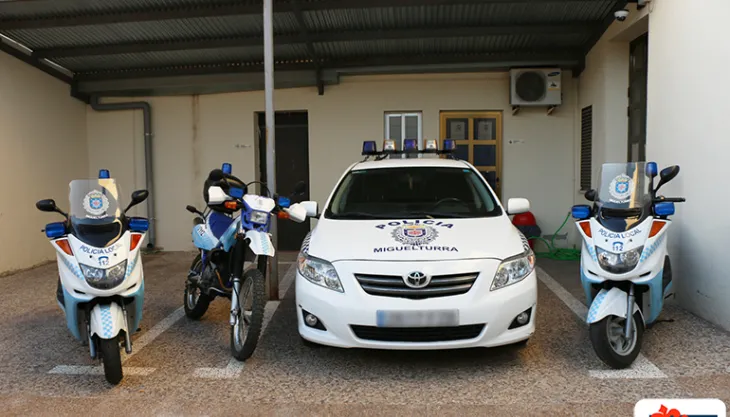 imagen de vehículos de la Policía Local de Miguelturra