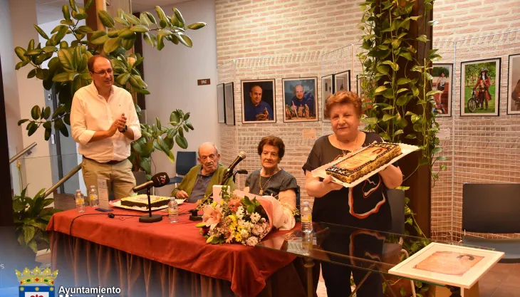 homenajepersonamayorferias2025