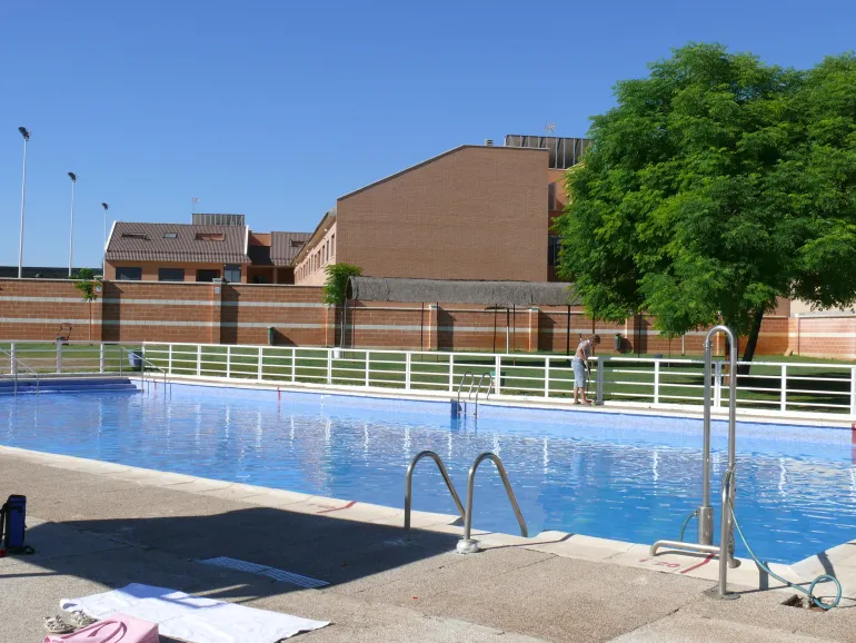 imagen de la Piscina Municipal de Migueltura