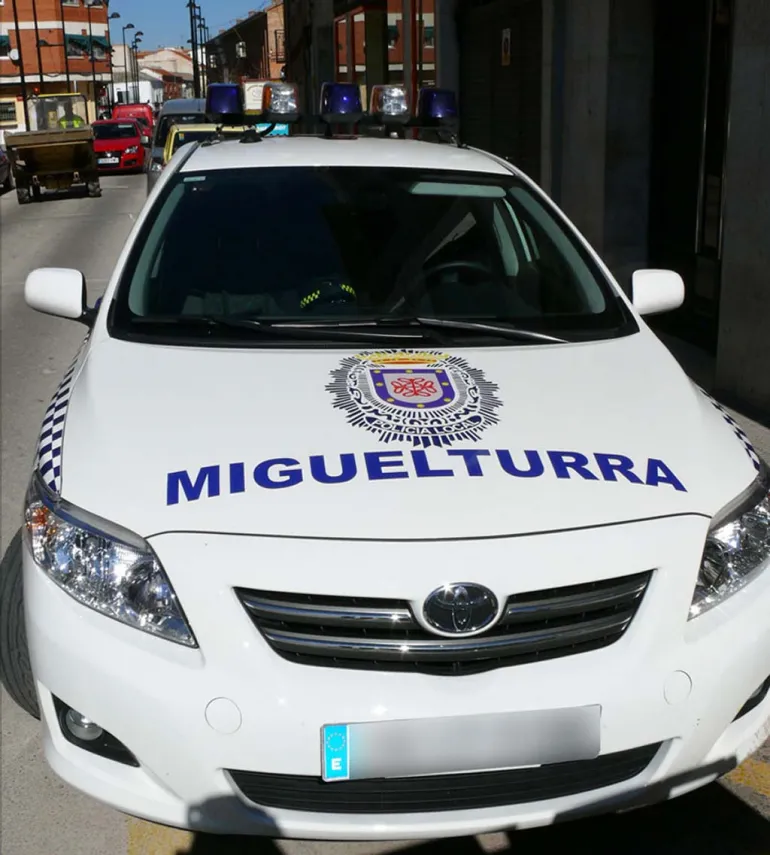imagen de un vehículo de la Policía Local de Miguelturra