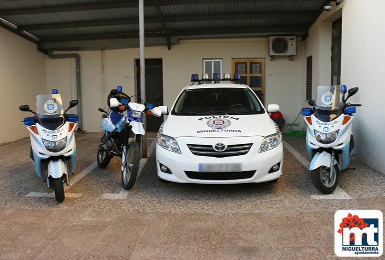imagen de vehículos de la Policía Local de Miguelturra