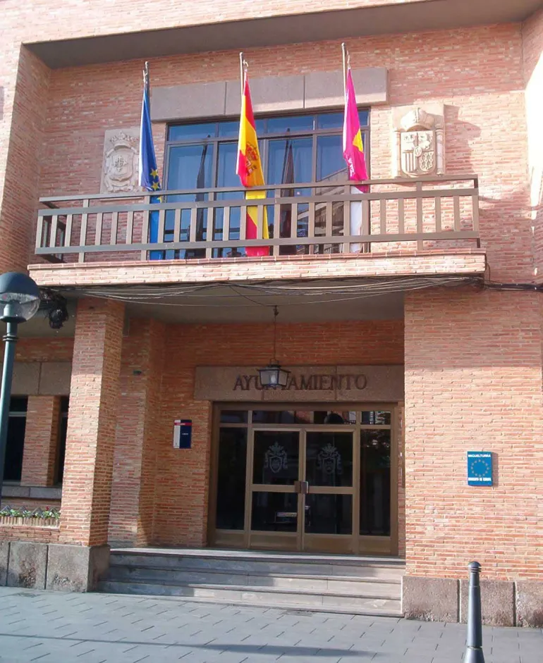 imagen de la facha del ayuntamiento de Miguelturra.