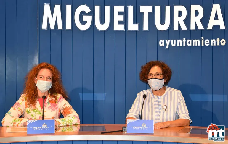imagen de Arriaga y García-Cervigón, de derecha a izquierda, durante la rueda de prensa