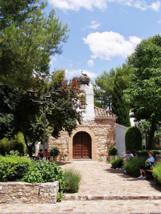 imagen Plaza de la Iglesia de Peralvillo, 2013