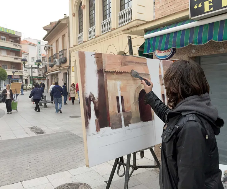 imagen de artista durante el Certamen de Pintura Rápida del pasado año 2018 en Miguelturra