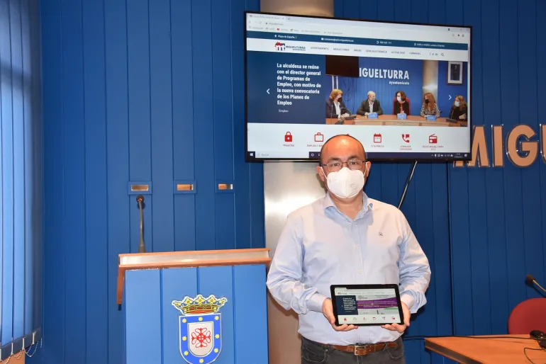 imagen de la presentación del nuevo portal web con Pedro Redondo, Miguelturra mayo de 2021