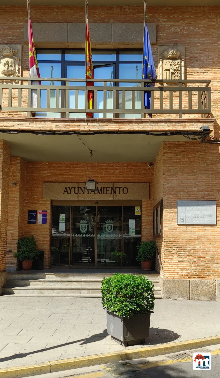 imagen fachada del Ayuntamiento de Miguelturra, julio 2021