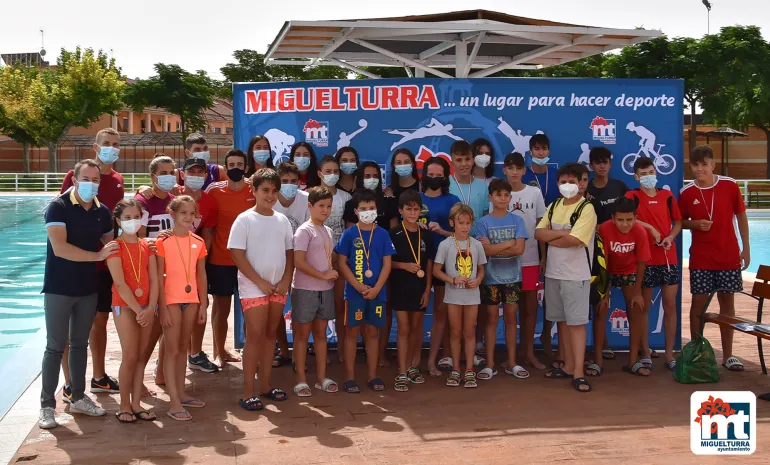 imagen de participantes en el Campeonato Local de Natación especial Ferias y Fiestas 2021