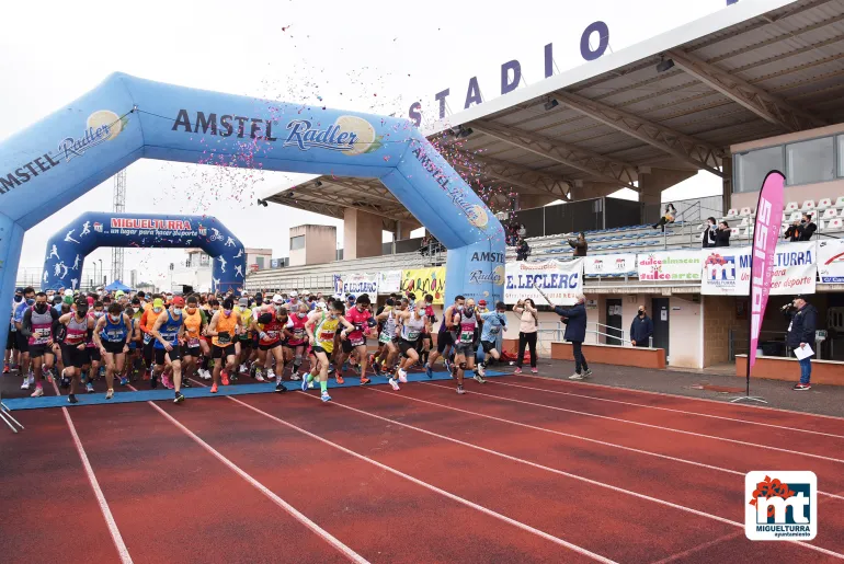 imagen salida de la Media Maratón Rural Villa Miguelturra 2021