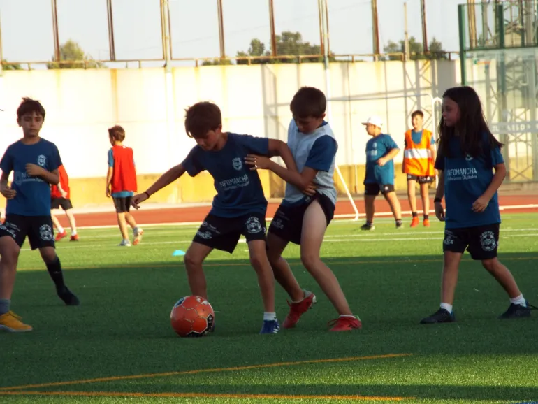 Viernes 1 de julio, Campus de Fútbol Miguelturra 2022, imagen Alberto Sánchez