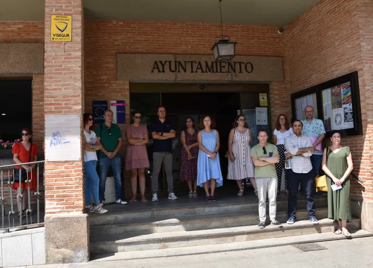 Concentración silenciosa en las puertas del Ayuntamiento Miguel Angel Blancoi