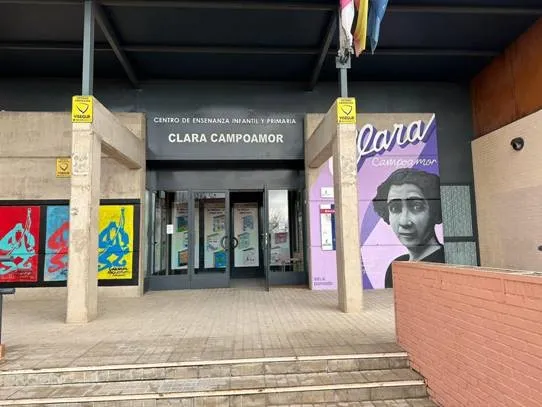 imagen fachada Clara Campoamor, enero 2023