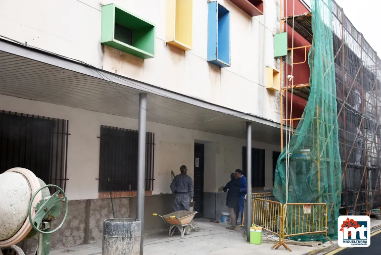 obras fachada Escuela de Música, marzo 2023