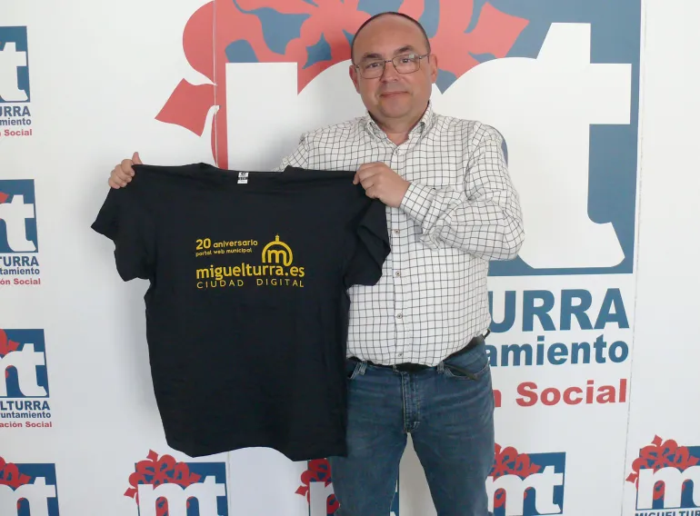 imagen Pedro Redondo en Radio Miguelturra, abril 2023