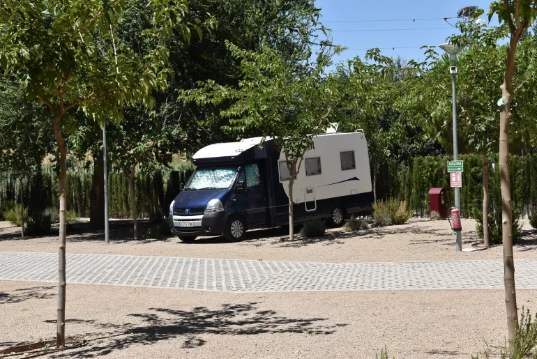 imagen de autocaravana en el parking de Peralvillo, 2023