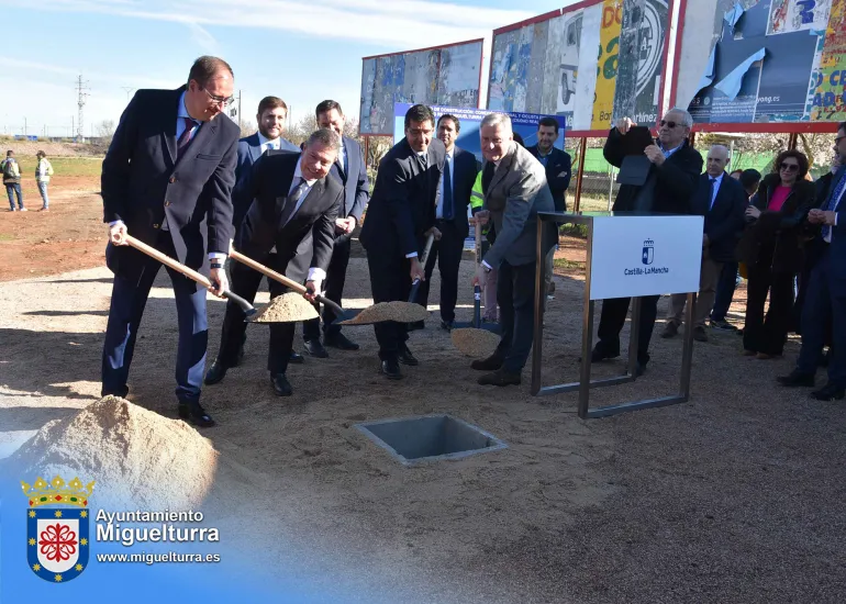 primera piedra pasarela, febrero 2024, imagen 2