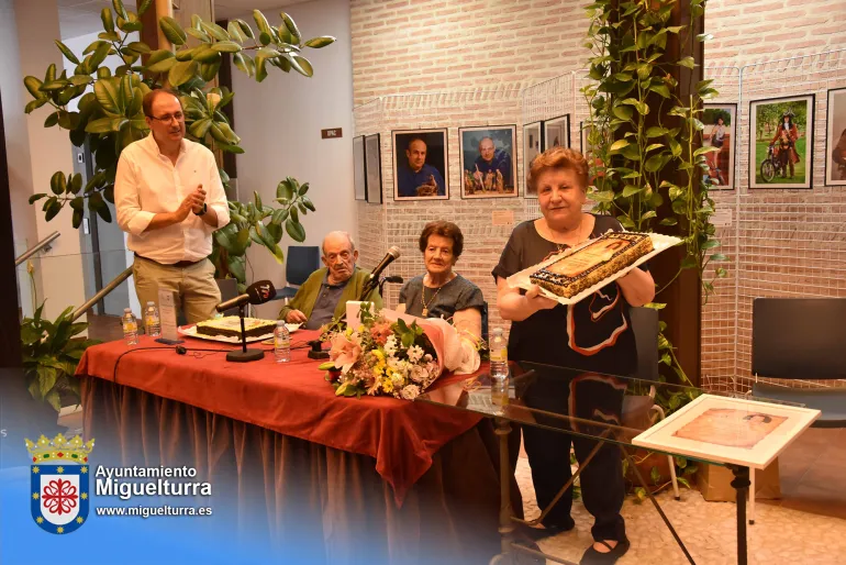 homenajepersonamayorferias2025