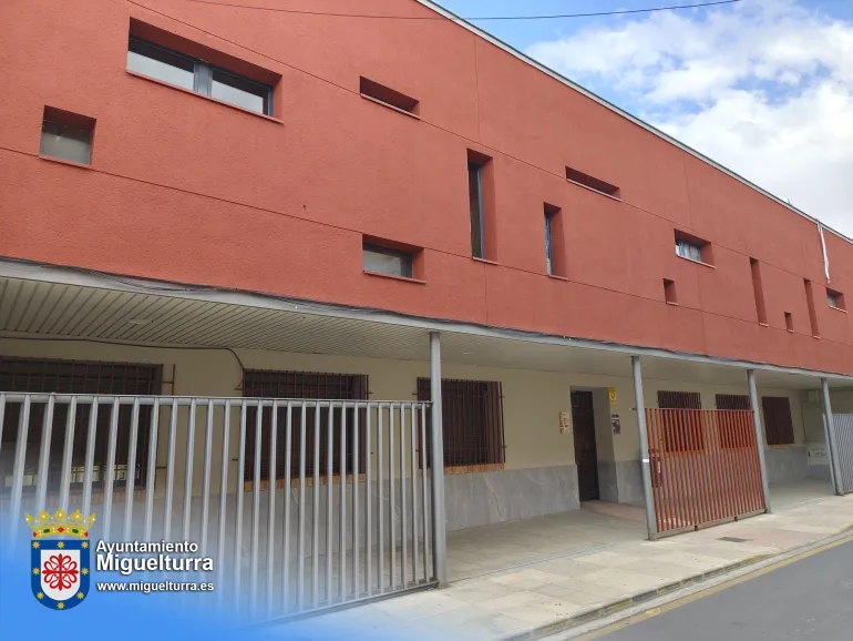 fachadaescuelamusicasept2025