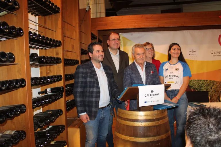 brindis3-nov2025-fuente-gabinetemultimedia