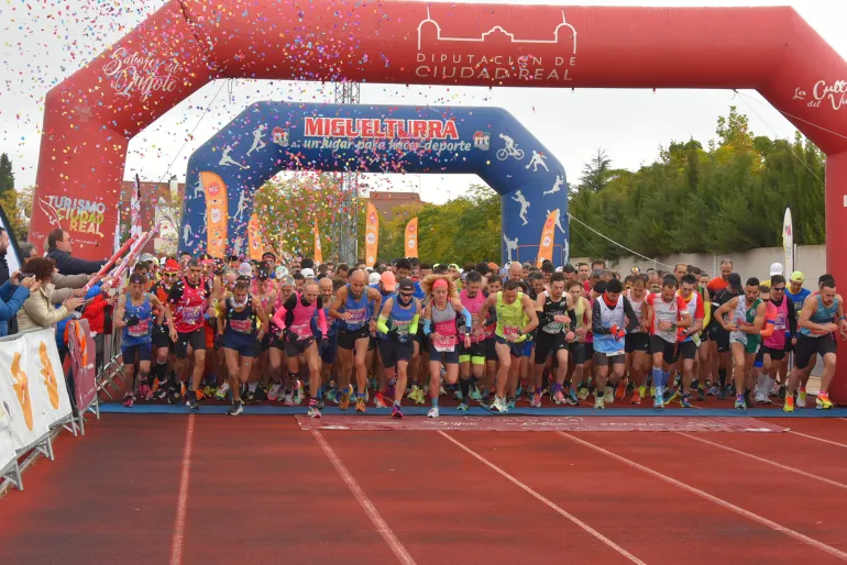 imagen de la salida de la Media Maratón Rural de Miguelturra