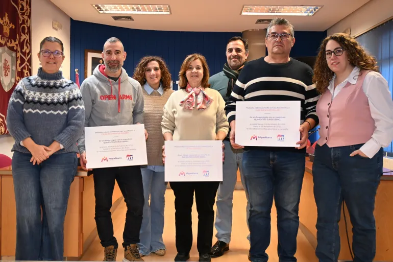 Entrega cheques regalo pequeño comercio, Miguelturra enero 2026