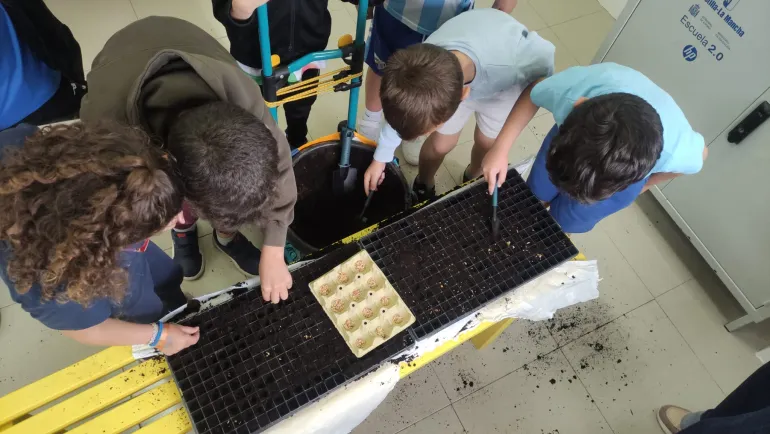 Actividad Nuestras amigas las plantas en Benito Pérez Galdós, Miguelturra abril 2026