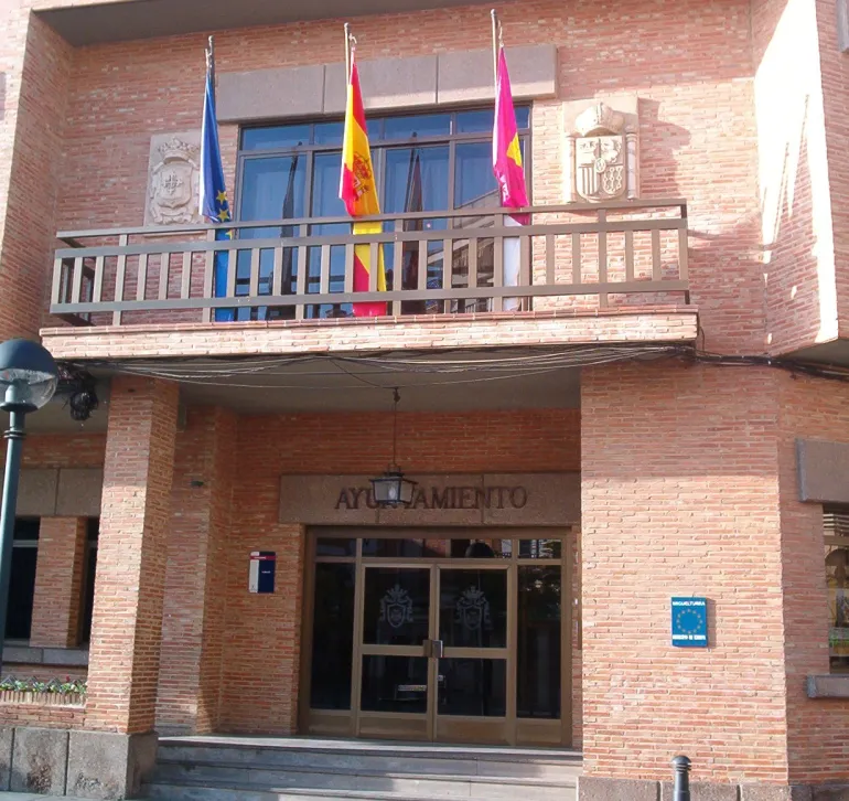 Fachada del ayuntamiento de Miguelturra, julio 2026