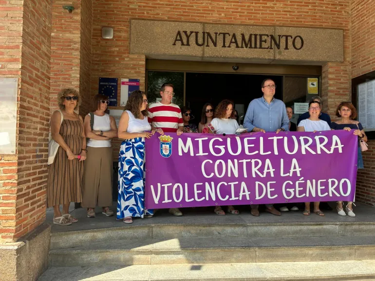 Minuto de silencio asesinatos machistas, Miguelturra 10 de julio de 2026