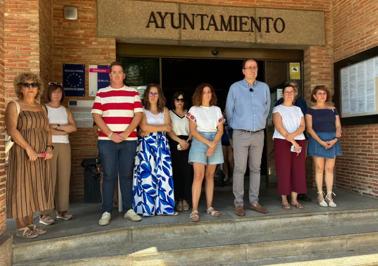 Minuto de silencio víctimas incendio Almería, Miguelturra 10 de julio de 2026