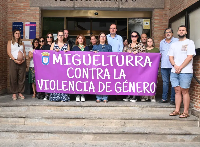 Minuto silencio por las víctimas de violencia machista, Miguelturra octubre de 2026