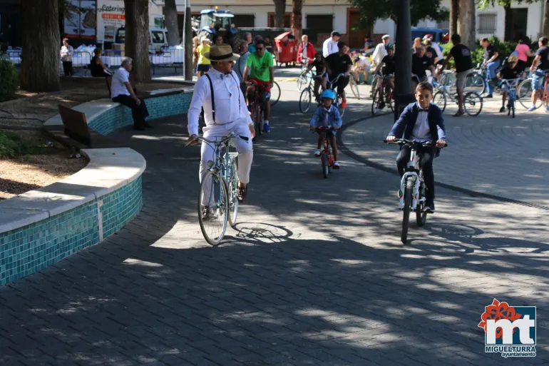 evento imagen de archivo de la Bici Picnic Vintage de las Ferias de 2017