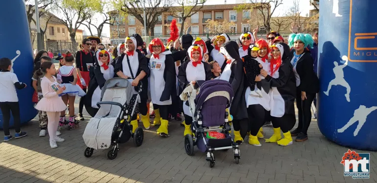 evento imagen de personas disfrazadas en la Carrera de Máscaras de Miguelturra