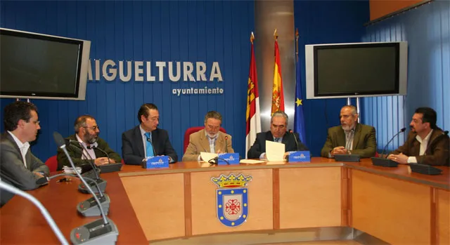 imagen firma del convenio, 10 octubre 2008