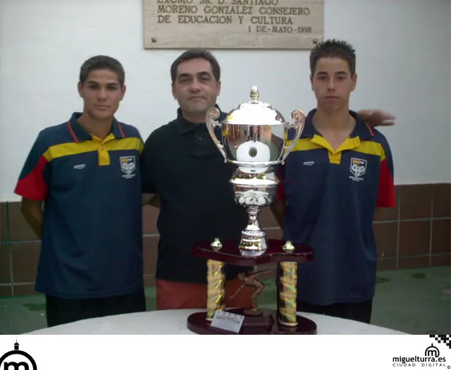 Manuel Viso, concejal de deportes y petanquistas