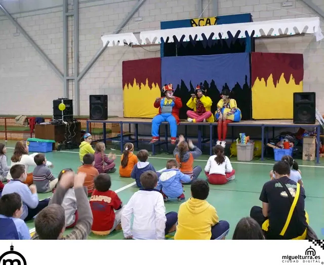espectáculo de animación en CP El Cristo, dic 2006