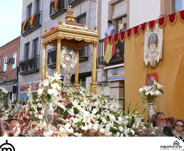 Procesión del Corpus en Miguelturra, junio 2007