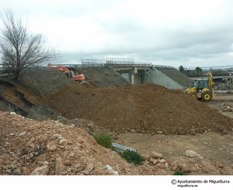 obras en el Puente Camino de Peralbillo,enero 2006