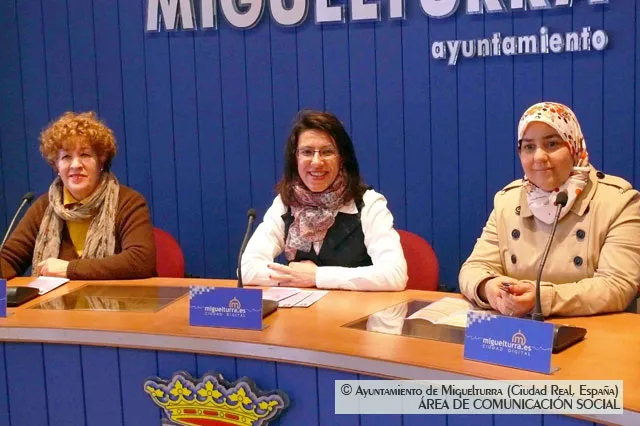 imagen presentación cursos Centro Mujer, marzo 2014
