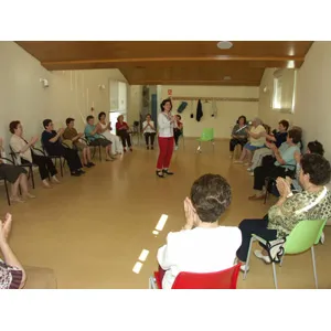 Monitora y asistentes a los cursos
