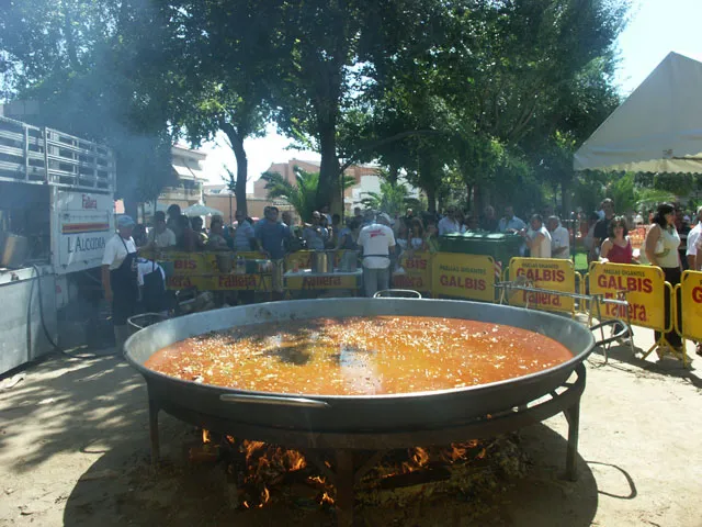 Paella Valenciana para más de mil personas