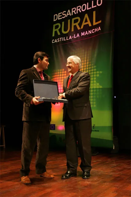 Basaltos de Calatrava recibiendo el galardón