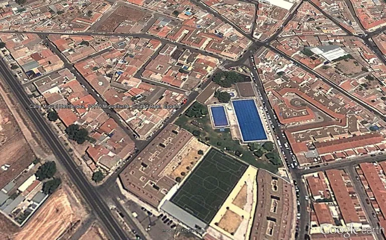 imagen Google Earth de la calle Miguel Hernández