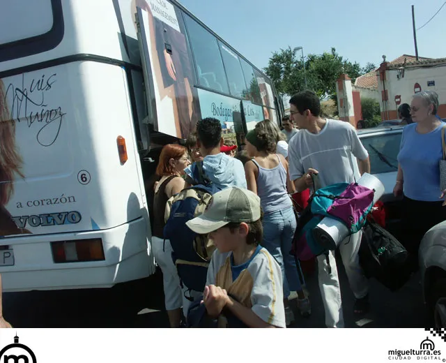 Hacia el campamento de Riopar, julio 2006