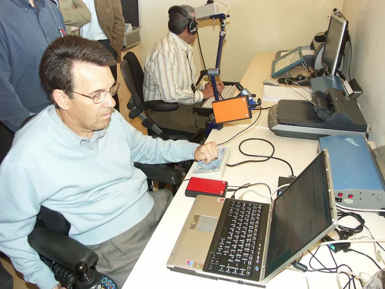 Plaza de monitor para el proyecto de NNTT