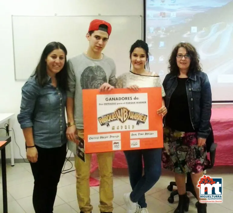 imagen personas ganadoras viaje Warner 2015
