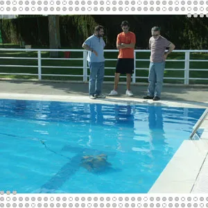 visita de responsables municipales a la piscina