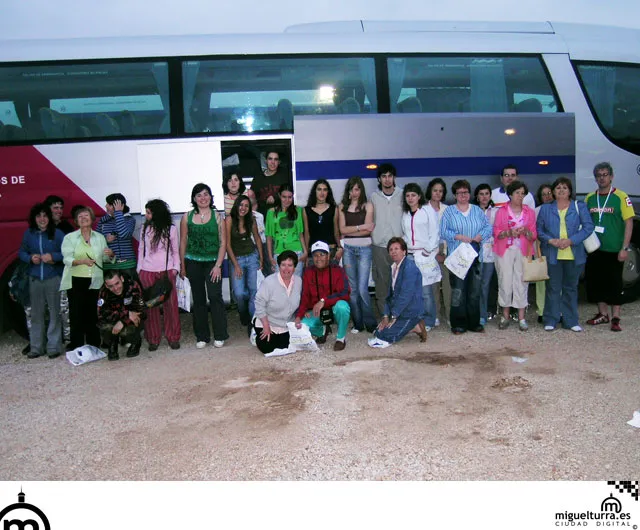 Muchos miguelturreños en el Día de la Región 2006