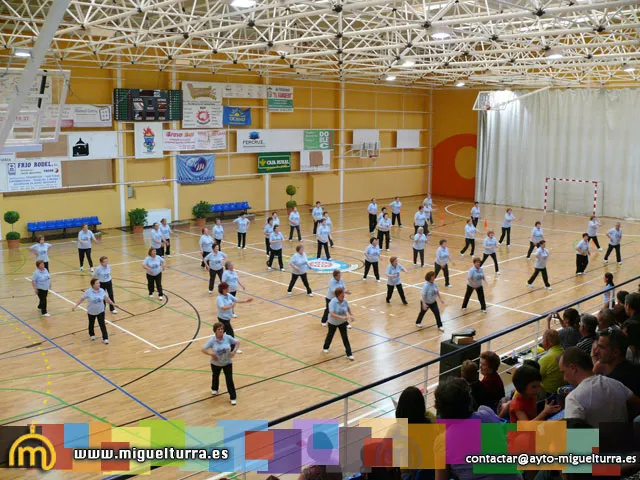 imagen exhibición gerontogimnasia, mayo 2011